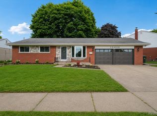 39420 Millington Dr, Sterling Heights, MI 48313