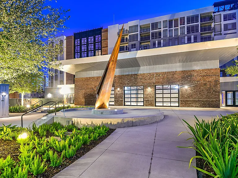 The Yard at Ivanhoe — Photo 30