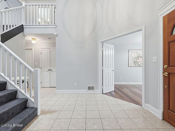 5th image of 7642 Deer Meadow Dr