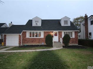 324 Melville Rd, Farmingdale, NY 11735