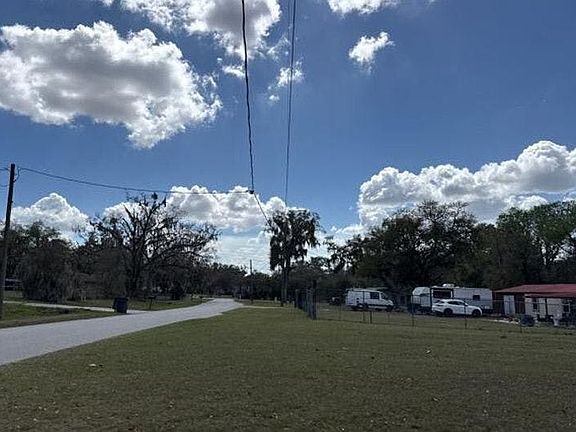 5th image of 3440 Maple Dr