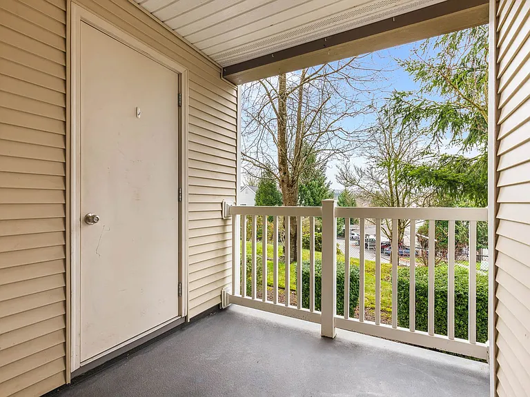 23420 SE Black Nugget Rd #F104 — Photo 14