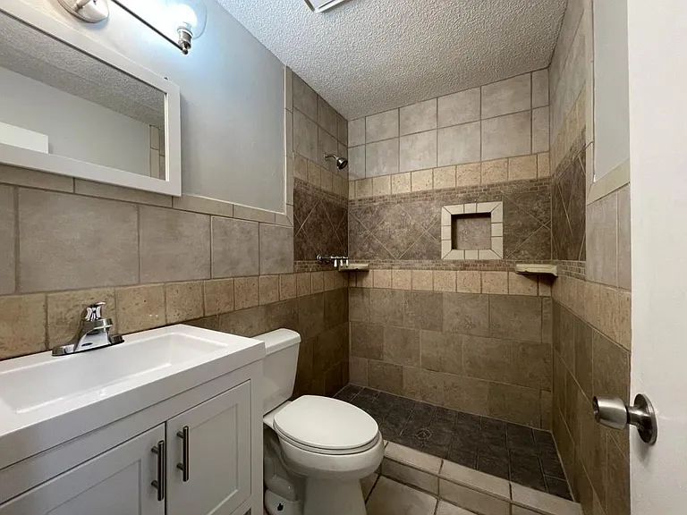 3754 Lamar Way — Photo 7