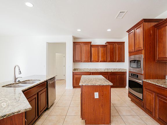 3rd image of 18145 W Diana Ave