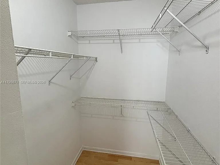 126 SW 17th Rd #505 — Photo 3