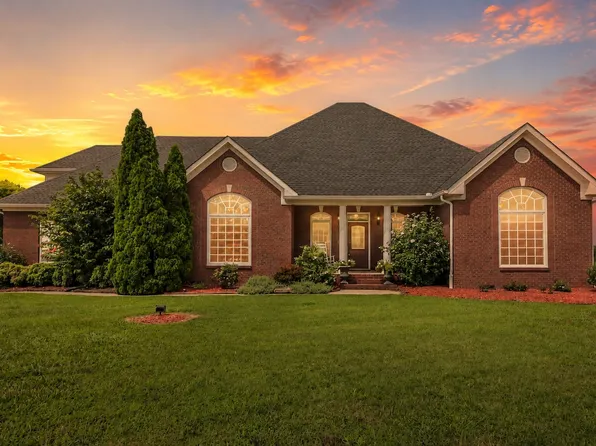 1045 McClure Rd, Clarksville, TN 37040