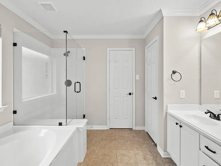 3907 Plum Hill Ln — Photo 19