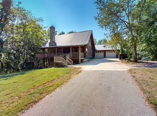 1032 Spring Creek Rd, Chapmansboro, TN 37035