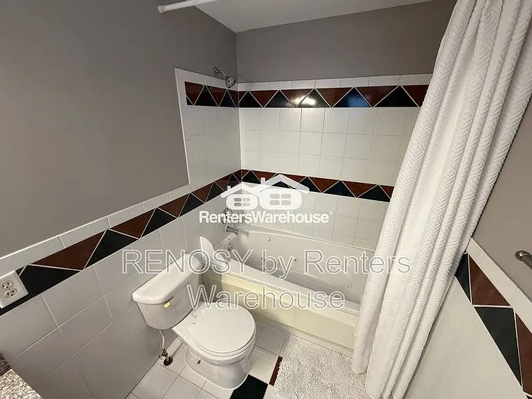 1514 McHenry St — Photo 17