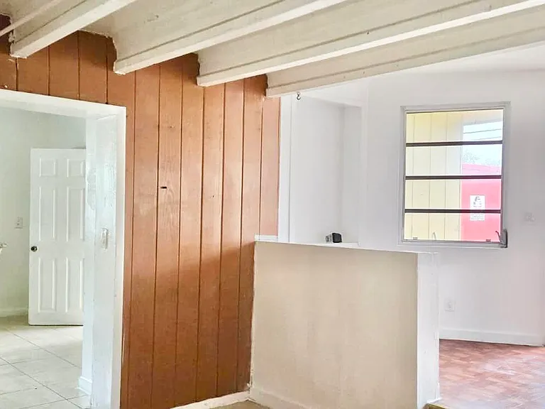 2325 Johnson St — Photo 18