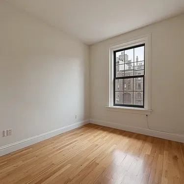$1,750 1 Bedroom Apartment for Rent in Gravesend, Brooklyn | No Broker Fee at Gravesend — Photo 3