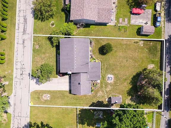 4th image of 805 N Cherry Wood Ln