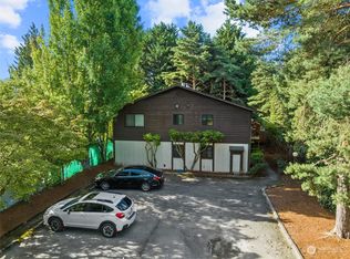 1033 SW 148th St, Seattle, WA 98166