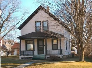 218 S Spring St, Port Washington, WI 53074