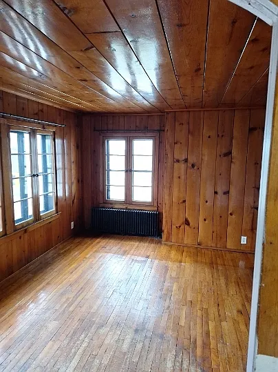 702 Center Ave — Photo 4