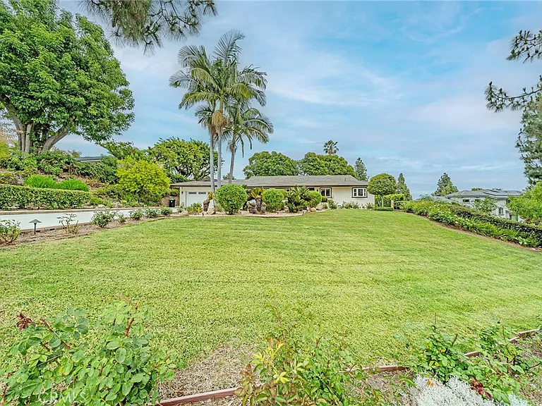 2220 Jose Way — Photo 43