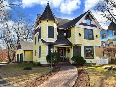 1056 Windsor Ave, Windsor, CT, 06095