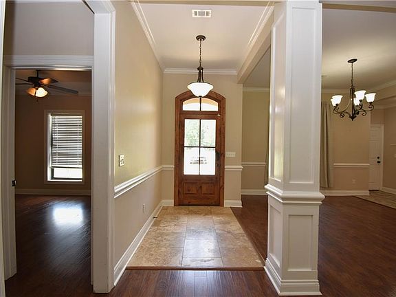 4th image of 115 Lakefront Dr