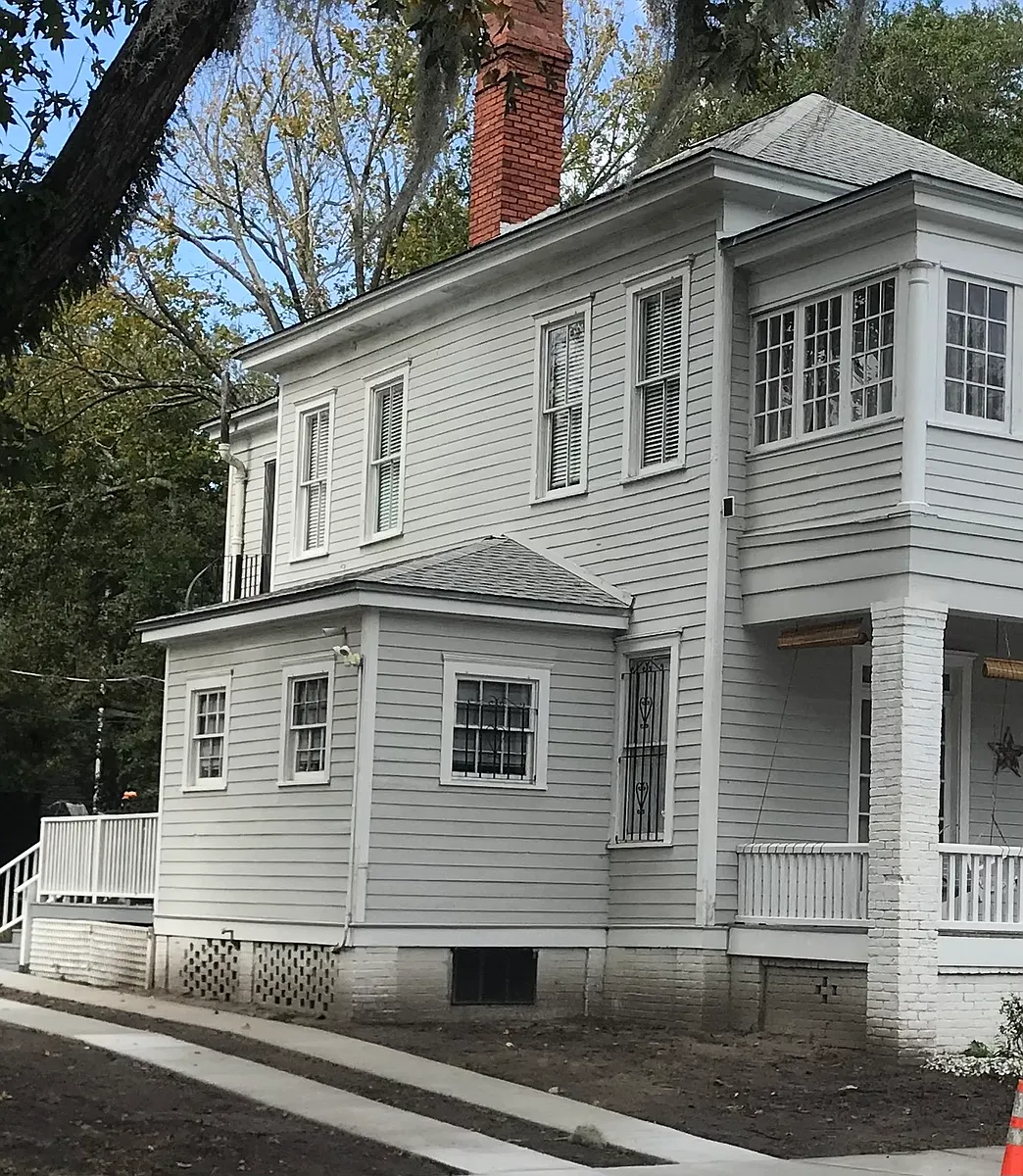 Building Photo - 2401 Habersham St #A