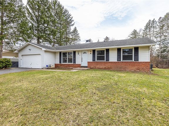 3rd image of 21 Sunridge Dr