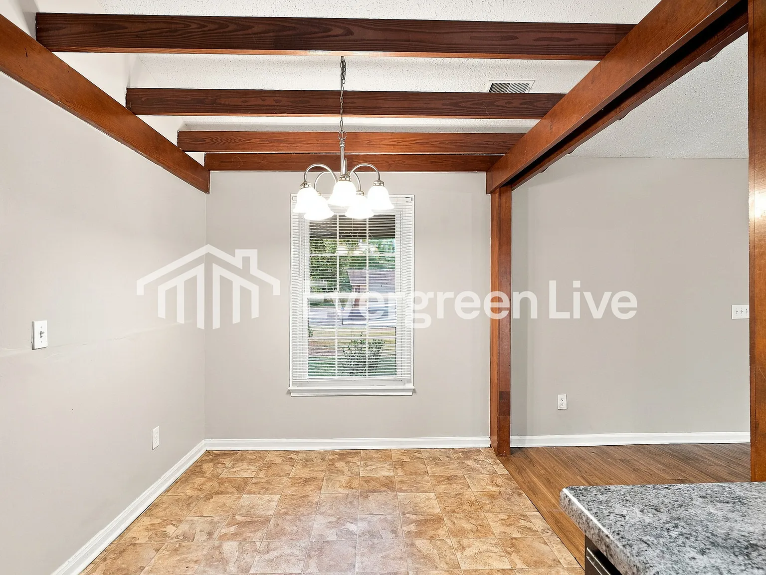 3 bed, 2.0 bath, 1236 sqft, $1,495 — Photo 4