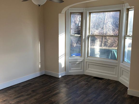 3rd image of 38 Oakland Ave