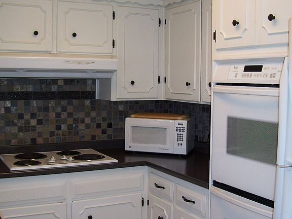 3rd image of 2227 Selma Dr