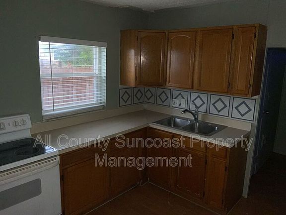 3rd image of 3717 Utica St N