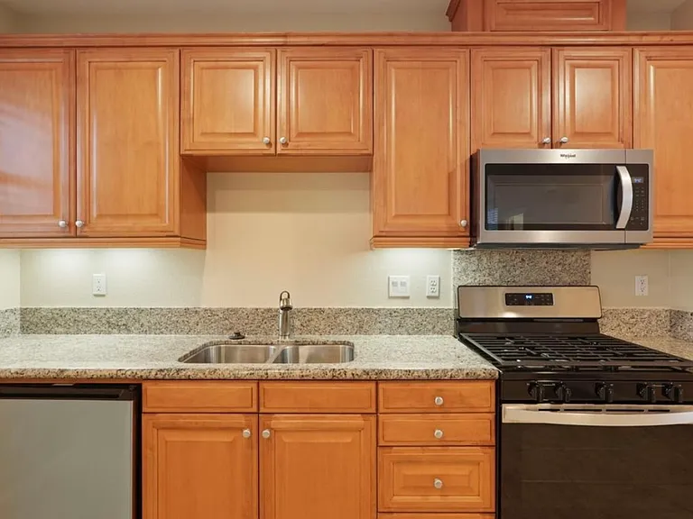 149 N Hancock Park Dr — Photo 1