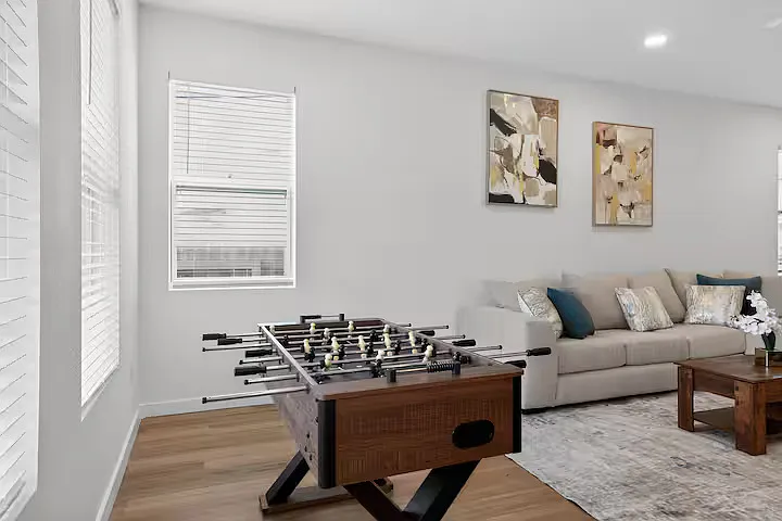 210 E Columbus Dr #B — Photo 6