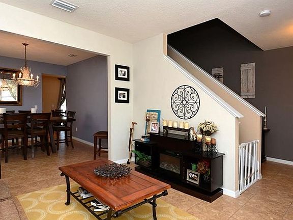 3rd image of 5233 Old Trenton Ln
