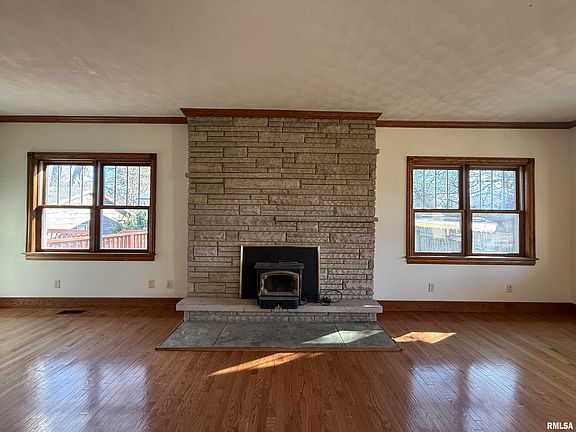 4th image of 4236 N Prospect Rd