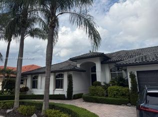 28 NW 108th Way, Plantation, FL 33324