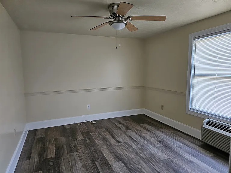 302 Alder St #D — Photo 2