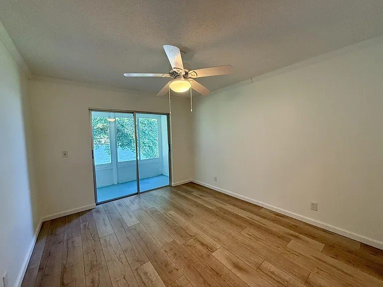 22 Somerset Dr #22-A — Photo 8
