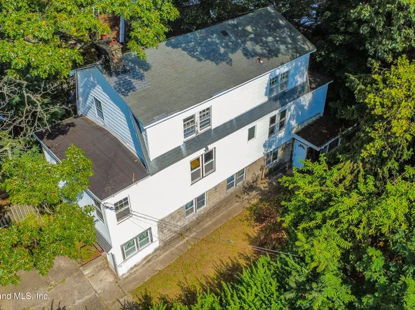 83 Mountainside Rd, Staten Island, NY 10304