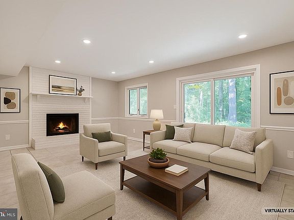 2nd image of 8817 Gateshead Rd