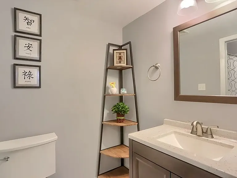 501 Camelot Dr #2B — Photo 3