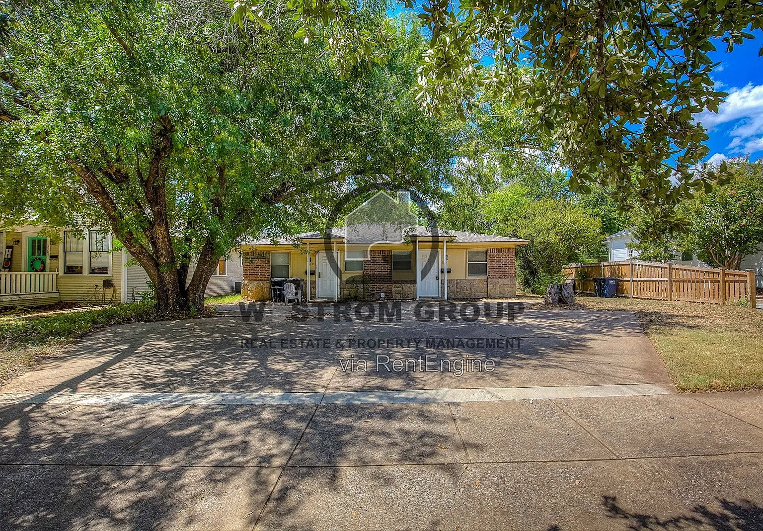 2 bed, 1.0 bath, 1360 sqft, $1,195 — Photo 1