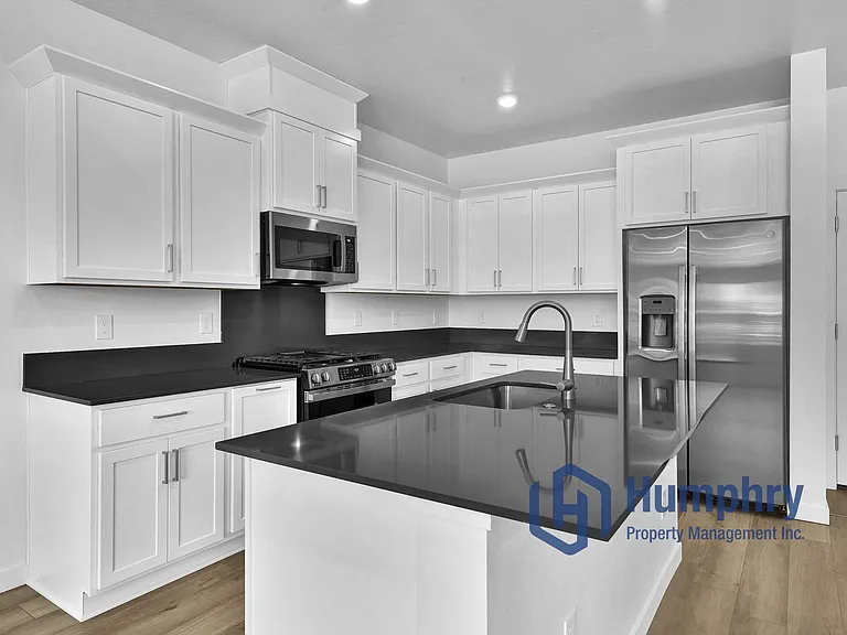 192 N Stratus Way — Photo 13