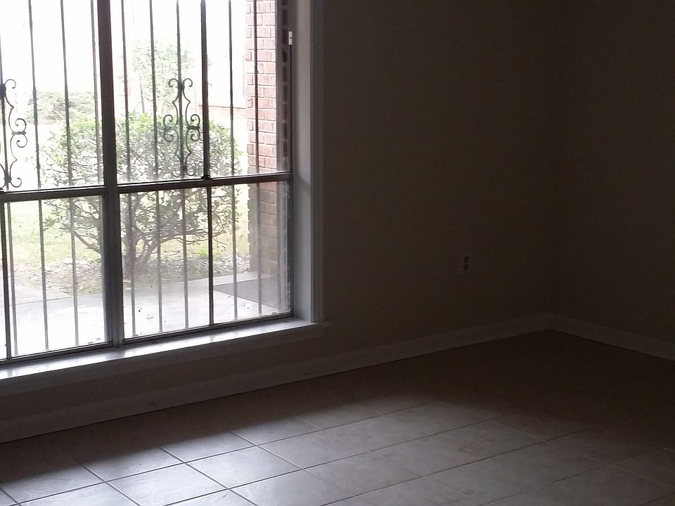 2nd image of 4503 Heyman Ln APT 135