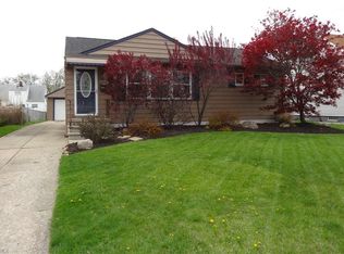 6088 Hardin Dr, Brookpark, OH 44142
