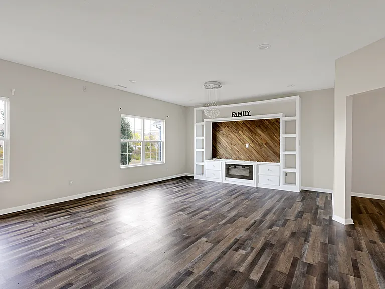 5259 Tanglewood Ln — Photo 3