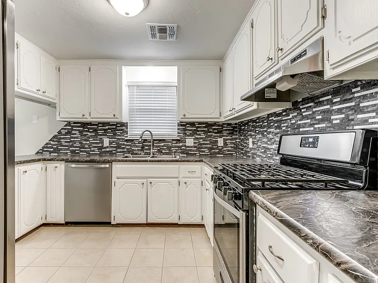 8413 Bigwood Dr — Photo 15