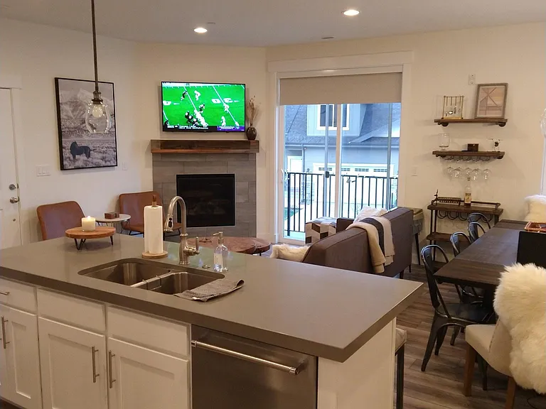 3323 Santa Fe Rd — Photo 11