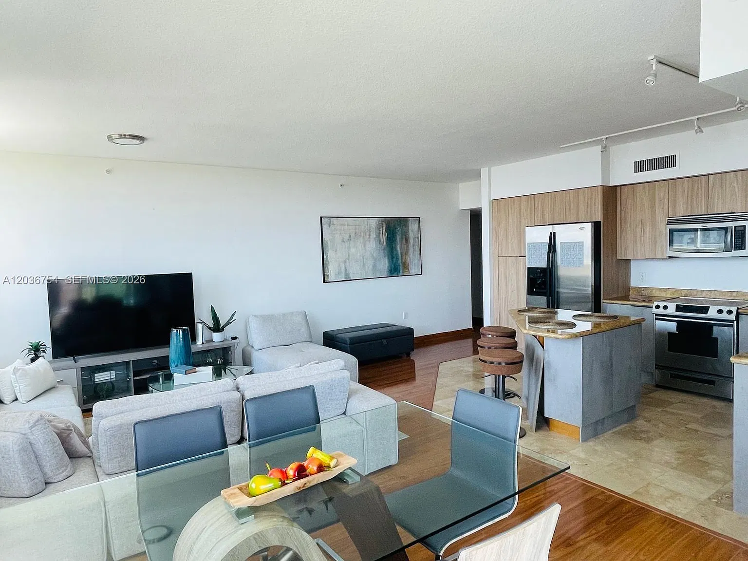 1755 E Hallandale Beach Blvd — Photo 4