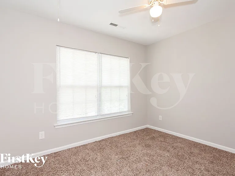 7411 Mary Jo Helms Dr — Photo 12