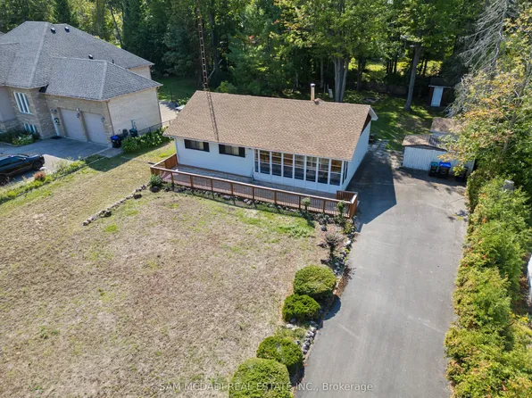 68 41st St S, Wasaga Beach, ON L9Z 1Z6