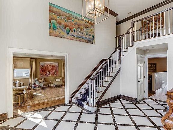 4th image of 344 Atlantic Ave
