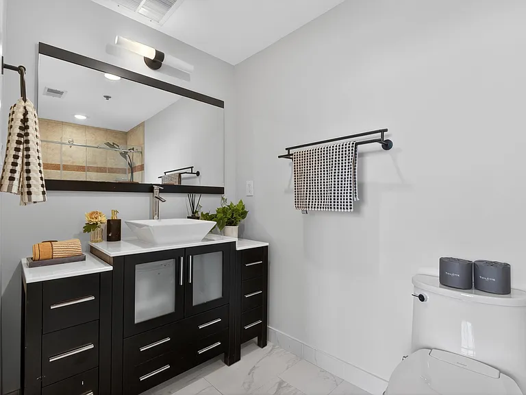 610 Newark St #9C — Photo 18